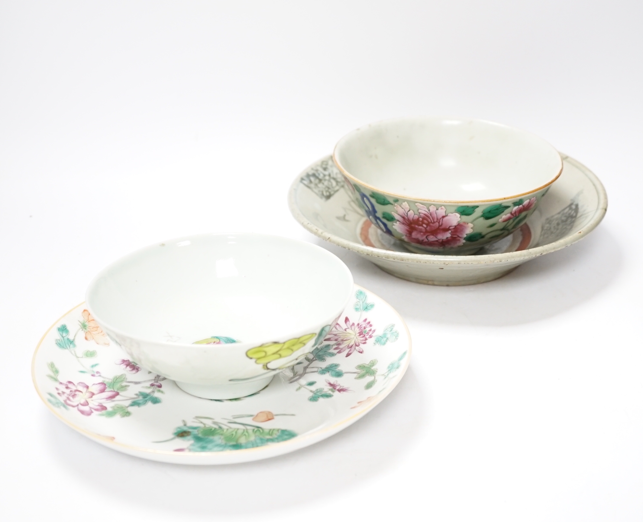 A Chinese famille rose dish, 23cm two similar bowls and a ‘kitchen Qing’ dish, all late 19th/early 20th century (4)